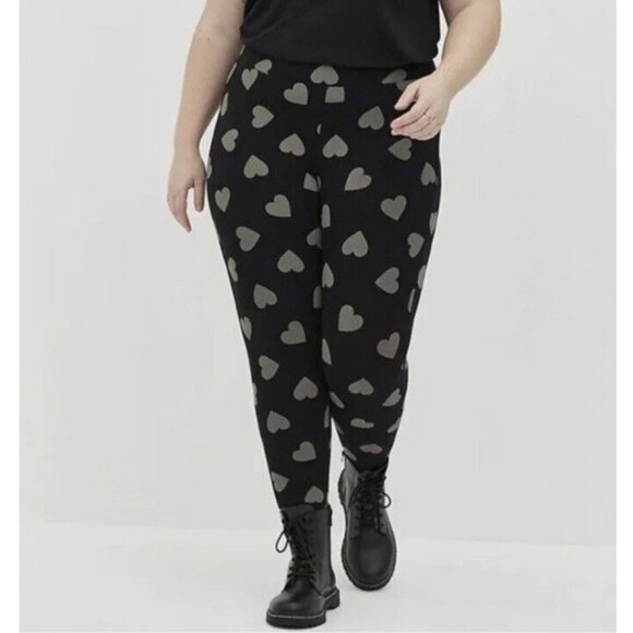 Torrid Women's Black Silver Hearts Mid Rise Full Length Premium Leggings Size 1X - Picture 1 of 9